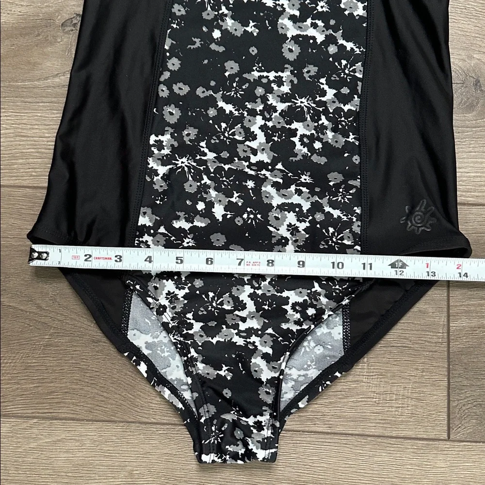 UV Skinz Half Zip Long Sleeve Rashguard Thumbhole Swimsuit Black White Floral S - Picture 12 of 13
